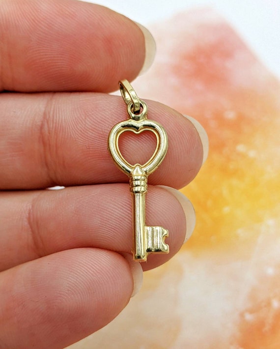 14k Yellow Gold Key Charm Heart Key Necklace Penda