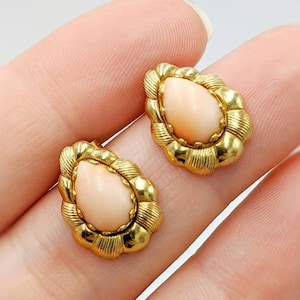 Vintage Teardrop Coral Stud Earrings in 14k Yellow Gold