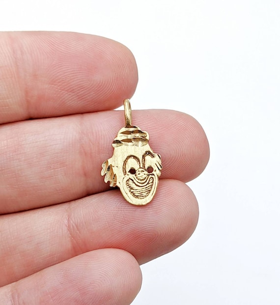 14k Yellow Gold Circus Clown Pendant Necklace Cha… - image 2