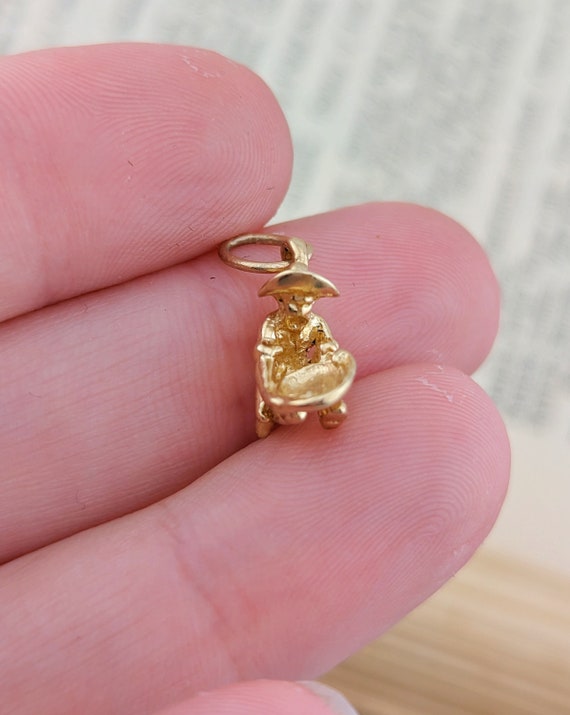 Vintage 14k Gold Panner Charm Gold Panning Gold D… - image 2