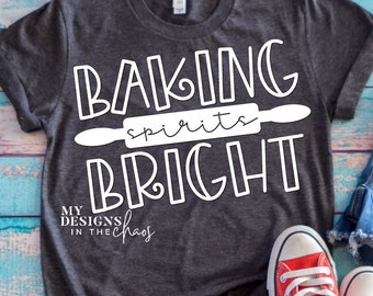 Baking Spirits Bright SVG, Świąteczne pieczenie SVG dla Cricut i Silhouette, Piernikowe pieczenie SVG, pieczenie SVG dla Cricut, fartuch SVG