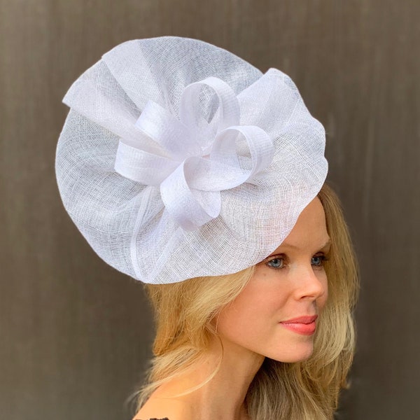 Tia Large White Fascinator, Kentucky Derby Fascinator, White Oaks Hat, Spring Racing Fashion, Women's Derby Hat, Royal Wedding Hats, Tea Hat