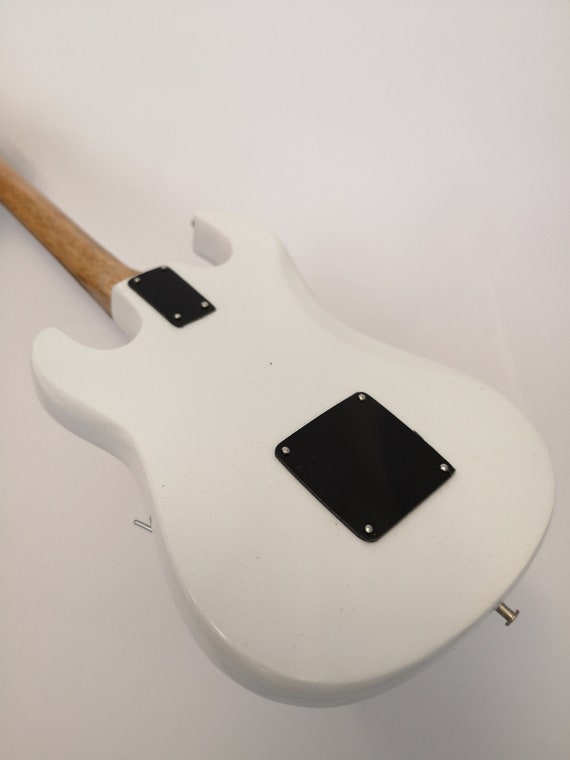HANK MARVIN Miniature Guitar THE SHADOWS with free stand