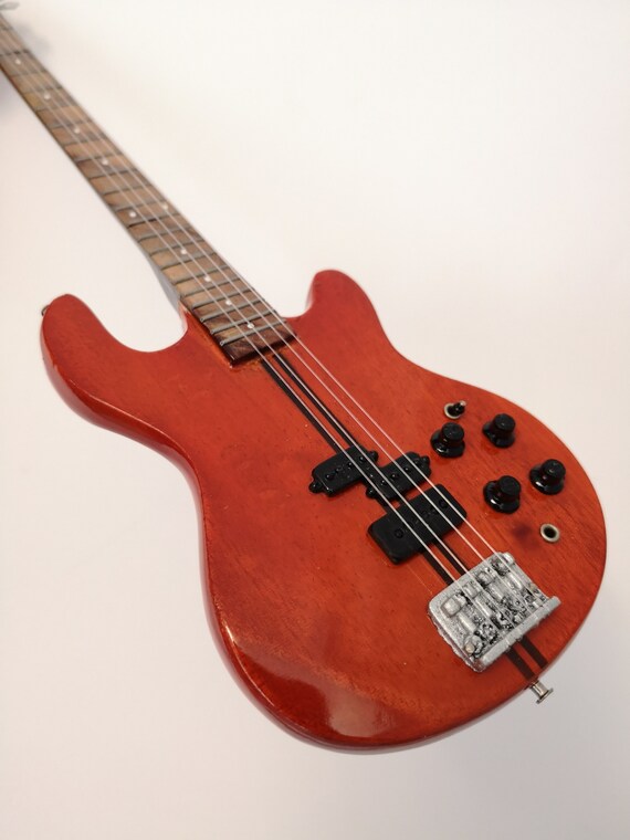 UK Seller - Kramer 350 Bass: Guitar Miniature Replica Axman Alan Lancaster Status Quo UK Seller - Kramer 350 Bass: Guitar Miniature Replica Axman Alan Lancaster Status Quo