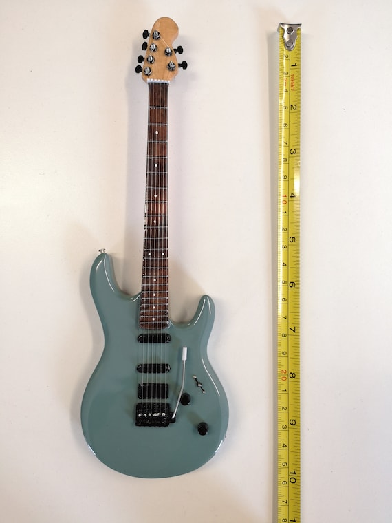 venditore del Regno Unito Custom Shop Fender Waylon Jennings replica chitarra in miniatura venditore del Regno Unito Custom Shop Fender Waylon Jennings replica chitarra in miniatura