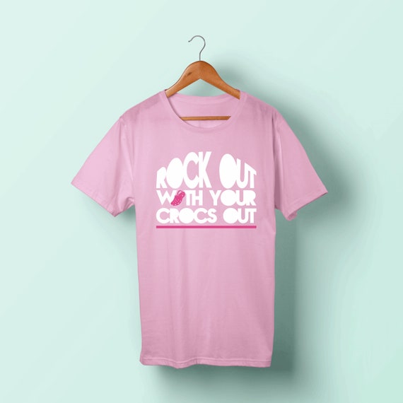 Rock out with your crocs out T Shirt unisex damas hombres camiseta estampada camiseta grafico regalo divertido crocs ropa Etsy Mexico