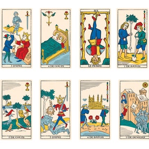 Peut inclure: Un jeu de dix cartes de tarot avec des illustrations color&eacute;es repr&eacute;sentant diff&eacute;rentes sc&egrave;nes et personnages. Les cartes sont dispos&eacute;es en deux rang&eacute;es de cinq. Les cartes sont du jeu de tarot Rider-Waite.