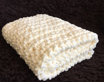 Handmade crochet baby blanket / gender neutral nursery decor / ivory knit blanket / car seat blanket / gift for baby / baby shower gift