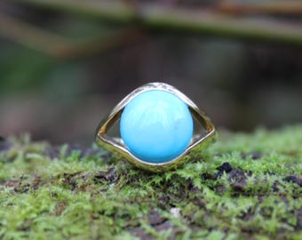 Vintage 14k Yellow Gold Sleeping Beauty Turquoise Ring Size 8.5 US