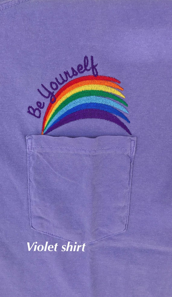 Se tu mismo Camisa arcoiris camisa LGBT Pride colores comodos de manga corta camiseta unisex con bolsillo bordado Etsy Mexico