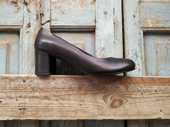 Kianna Soft Gold Leather Heels - ShoeBeDoo