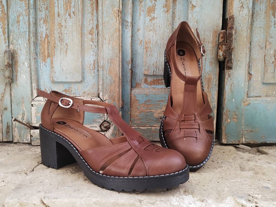 t bar sandals womens