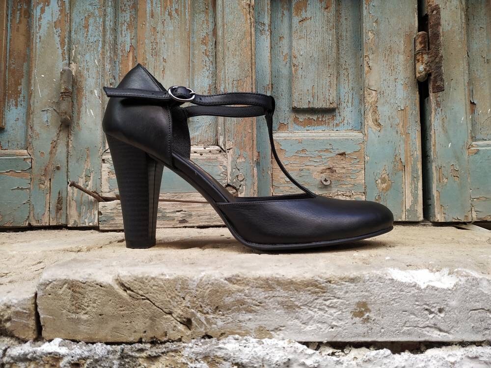 leather t strap shoes