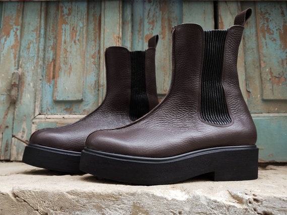 flat platform chelsea boots