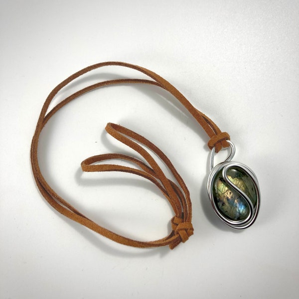 Alumin Wire Wrapped Labradorite Boho Elegant Pendant Necklace