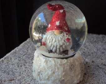 Mini Gnome Snow globe, Glitter Snow Base, Height 2.5 inches
