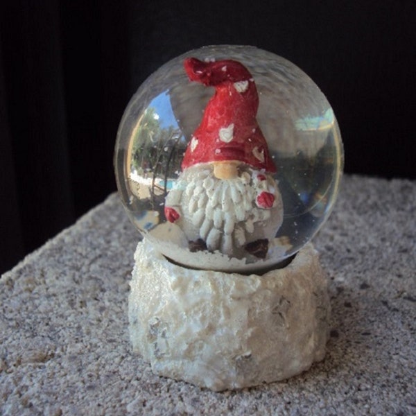 Mini Gnome Snow globe, Glitter Snow Base, Height 2.5 inches