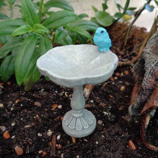 CLEARANCE Miniature Fairy Garden Bluebird birdbath, height 2.5 inches with 2 inch pick, Terrarium,