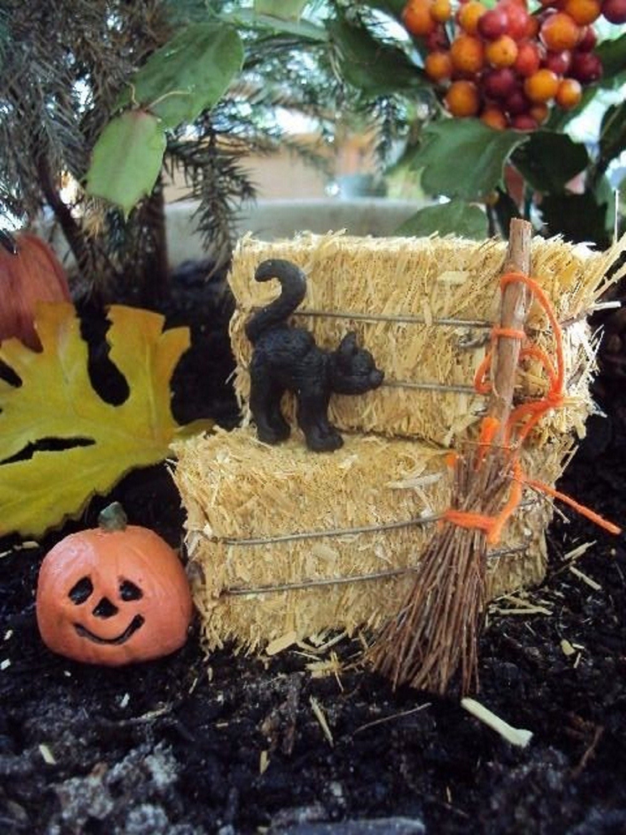 Can You Use Halloween Straw Bales In Your Garden?