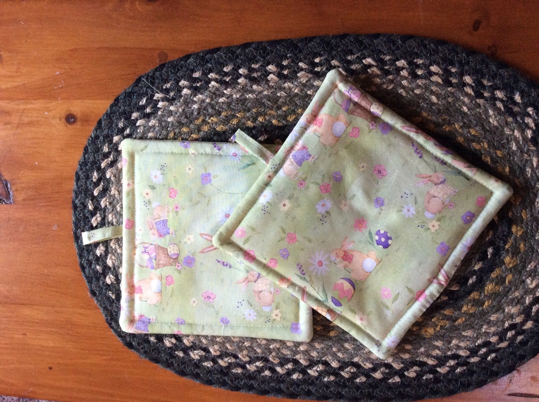 Set of 2 Pot Holders ,bunny Theme Pot Holders, Easter Theme Pot Holders