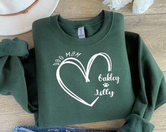 Dog Mom Crew Neck // Christmas gift for dog lover // Dog Mama // Personalized Dog Mom sweater // Dog Love crew neck // Gift for dog mom