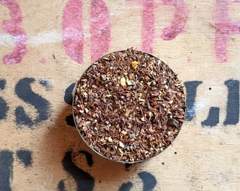 Caramel Chilli Rooibos Losse kruidenthee - Rooibos Chai - Cafeïnevrij - Handgemaakt - Bijzonder - Rode struik - Theecadeau