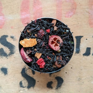 Christmas Black Loose Leaf Tea - Winter Tea - Spiced Tea - Sri Lankan Black Tea - Handmade - Tea Gift