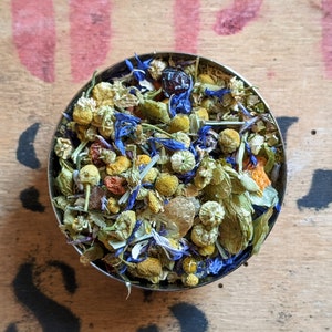 Countryside Chamomile Loose Leaf Herbal Tea - Caffeine Free - Floral Tea - Handmade - Relaxing - Tea Gift