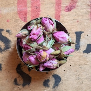 Rosenknospen Loseblatt Kräutertee - Koffeinfrei - Blütentee - Handgemacht - Ausgefallen - Tee Geschenk