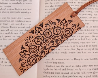 Wooden Mandala Bookmark, Aesthetic Bookmark, Muslim Bookmark, Book Club Gifts, Custom Engraved Bookmark, Bookish Merch, Wedding Guest Favors