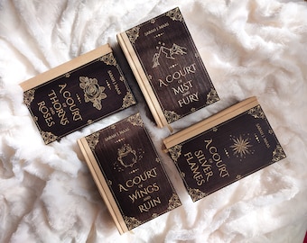 Conjunto da série ACOTAR, edição especial para colecionadores, reencadernação exclusiva de Acomaf, Acowar e Acosf, capa dura de madeira