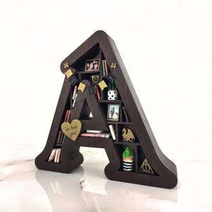 Estantería personalizada, mini estantería con inicial, elegante letrero de biblioteca, regalo para amantes de los libros, decoración para amantes de los libros, rincón de lectura personalizado, aniversario