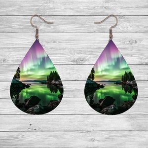 Northern Lights Scene | Aurora Borealis Teardrop Earrings | Gift Ideas | Finished Product