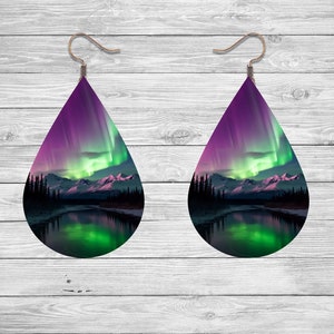 Northern Lights Scene | Aurora Borealis Teardrop Earrings | Gift Ideas | Finished Product