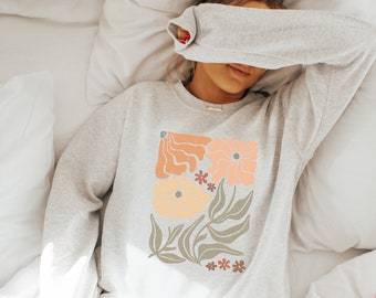 Boho Flower Sweatshirt Unisex Wildflower Sweater Women Floral Minimalist Sweater Flower Print Sweatshirt Woman Gift Oversized Flower Shirt