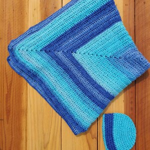 Blue baby blanket set