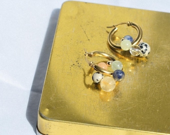 Hoop earrings with gemstone beads | VRNQ