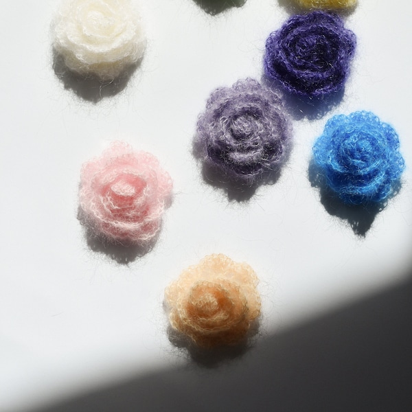 Handmade crochet flower brooch *Spring life blossom || VRNQ