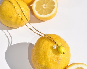 Ciao Bella necklace with handmade lemon pendant and freshwater pearl | VRNQ