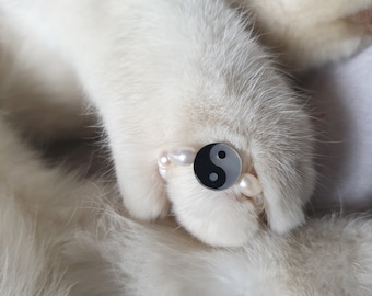 BALANCE ~ Freshwater pearl and Yin Yang ring | VRNQ
