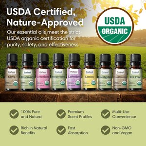 Puede incluir: Una colección de botellas de aceite esencial ProSeed, cada una etiquetada con un aroma diferente: Clavo, Romero, Geranio, Menta, Lavanda, Limón, Eucalipto, Incienso y Árbol de té. La imagen incluye el sello USDA Organic y texto.