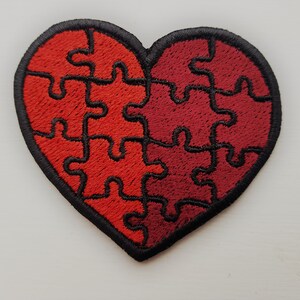 Love Heart Hate Embroidered Patch – Iron On / Sew On Fabric Applique (Message/Novelty)