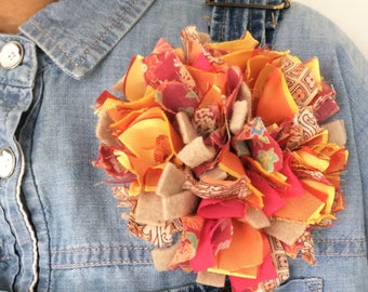 Mixed fabric brooch corsage