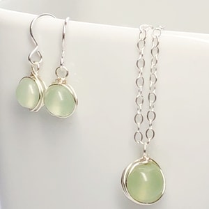 Vintage Green Jade- Old 1920s Jade- Wire Wrapped Framed Gemstone Beads- Modern Casual Jewelry- Sundance Style- Jade Necklace and Earrings