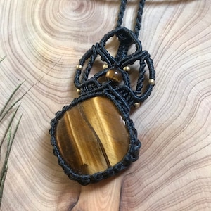 Macrame necklace, tiger&#39;s eye necklace, black pendant, tiger eye pendant, evil eye protection