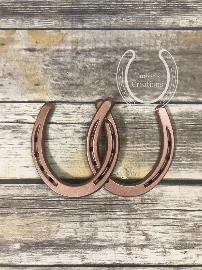 Intertwined Horseshoes Horseshoe Art Horseshoe Decor Unique Etsy