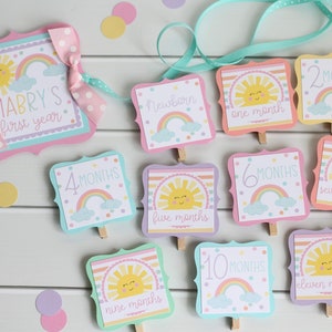 Arco iris sol cumpleaños banner de la foto, pastel arco iris primer cumpleaños, pantalla de imágenes mensuales, 12 meses de la bandera de la foto, rosa y amarillo