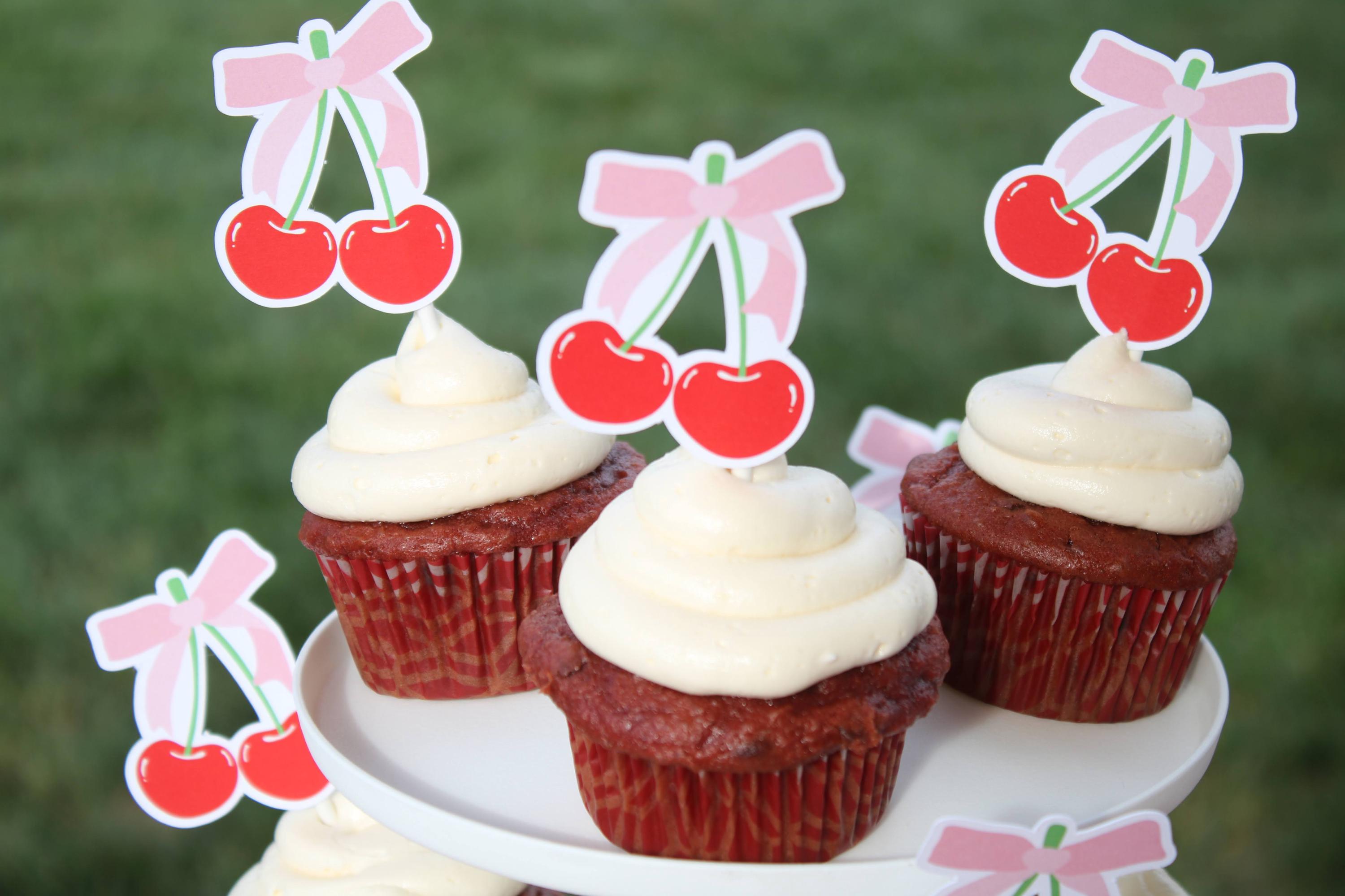 Adornos para cupcakes con cerezas, decoración para fiestas con cerezas en  la parte superior, primer cumpleaños con cerezas, decoraciones para  cumpleaños con cerezas - Etsy México, image size:3000x1999