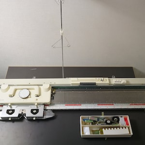 SK155 Singer / Silver Reed Bulky Chunky Punch card Knitting Machine