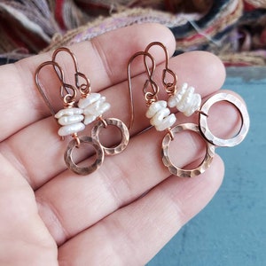 Boucles d’oreilles en perle et cuivre